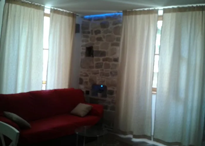 Old Town Mila Apartman *